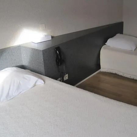Ξενοδοχείο Logis Restaurant La Remise 2*