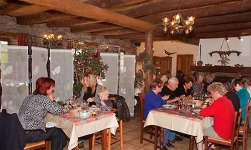 Szálloda Logis Restaurant La Remise Le Bleymard